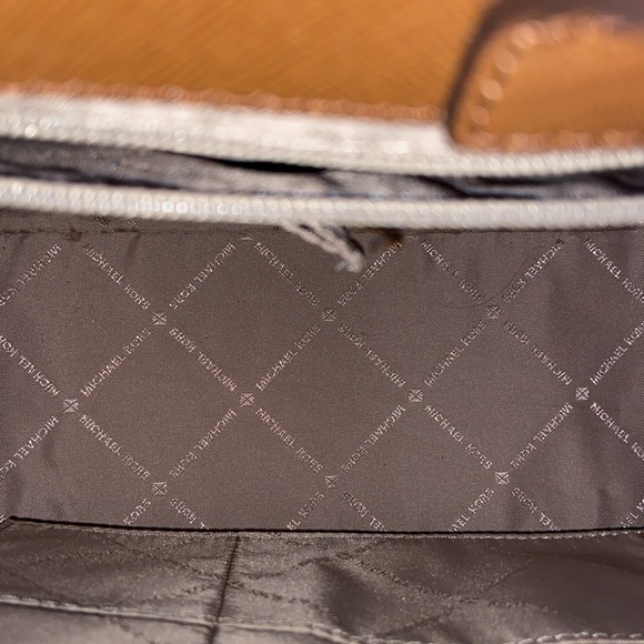 Michael Kors - Picture 3 of 7